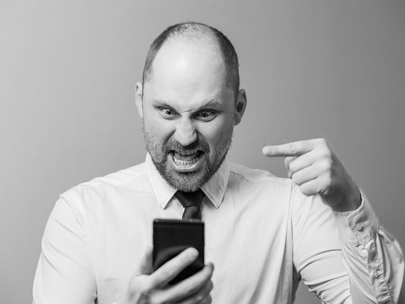 pasif-agresif-kisilik-bozuklugu-neden-olur